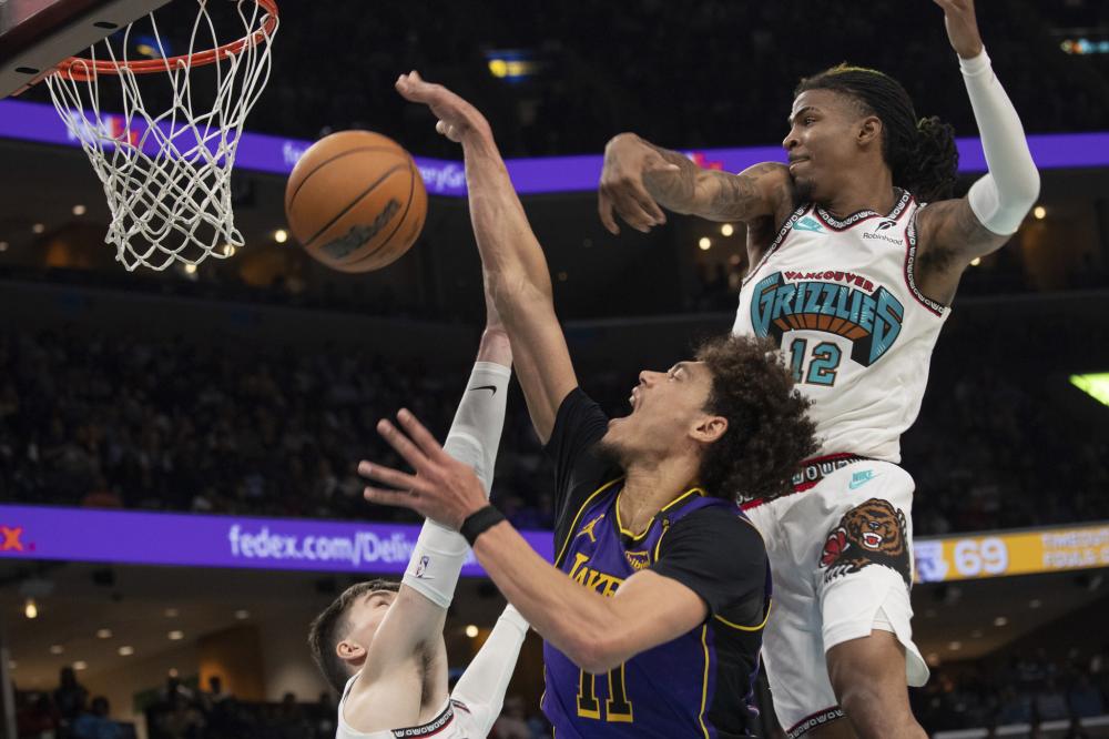 他用实际行 他用实际行