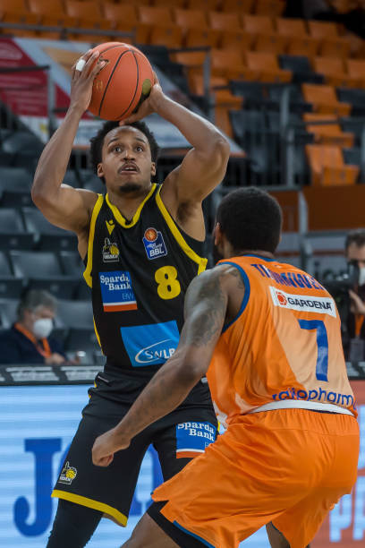 甩在身后 甩在身后