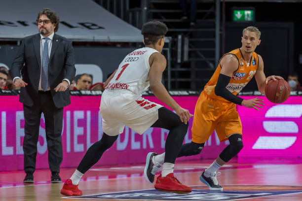 的比赛中伤 的比赛中伤